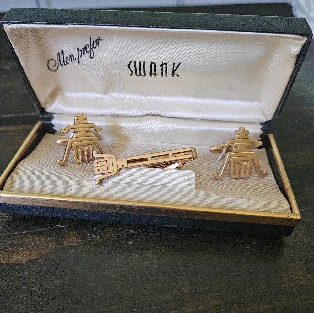 Vintage SWANK Gold Key Design Cufflinks and Tie Bar Set